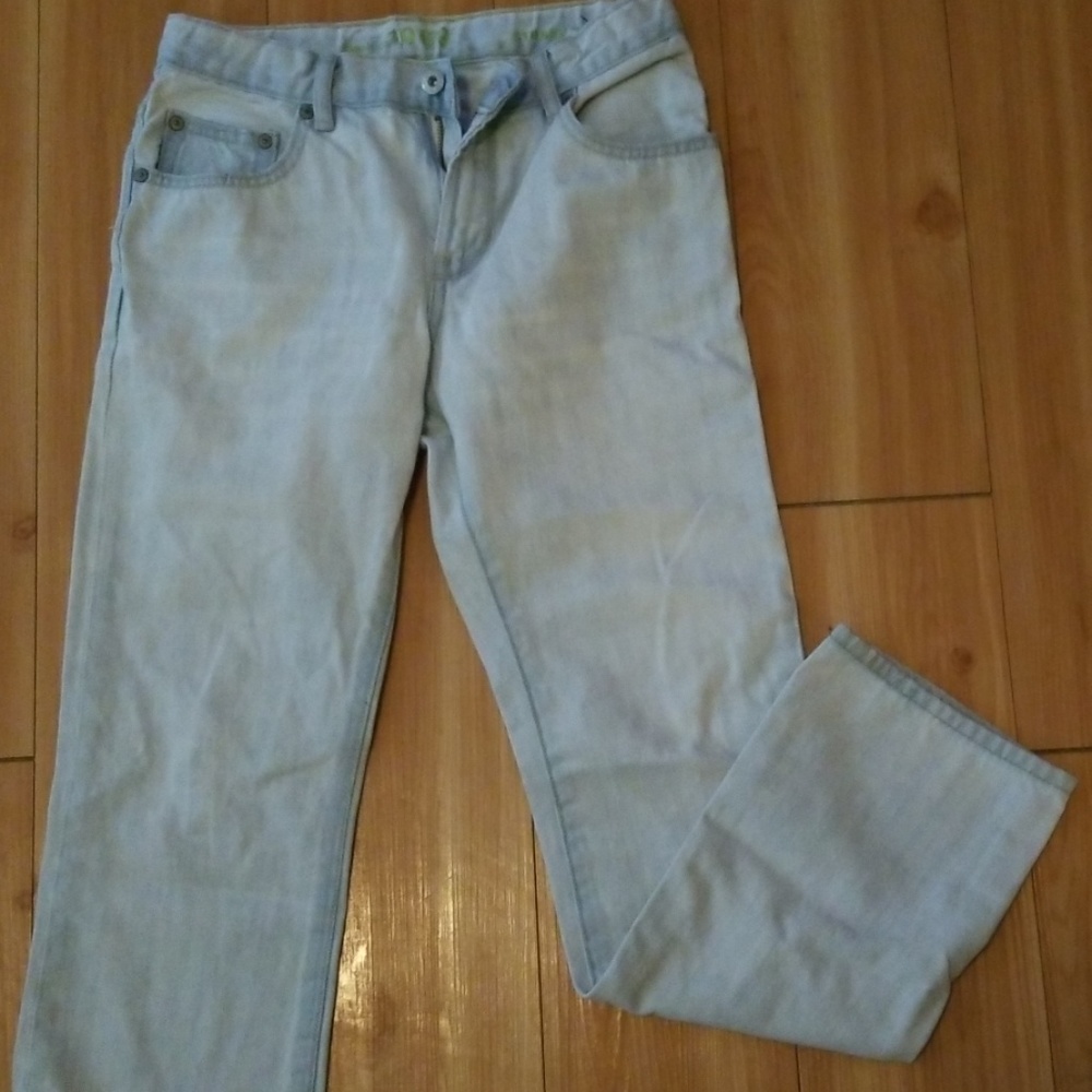 Light denim jeans